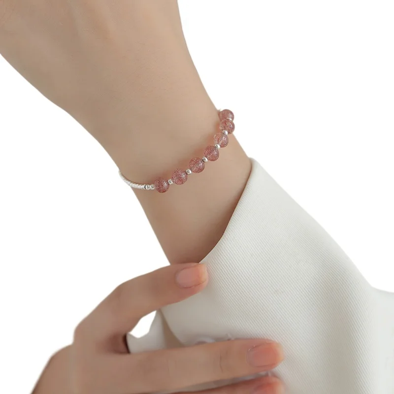*925 sterling silver strawberry crystal bracelet with a female niche design, high-end and light luxury Instagram
*925 sterling silver strawberry crystal bracelet with a female niche design, high-end and light luxury Instagram