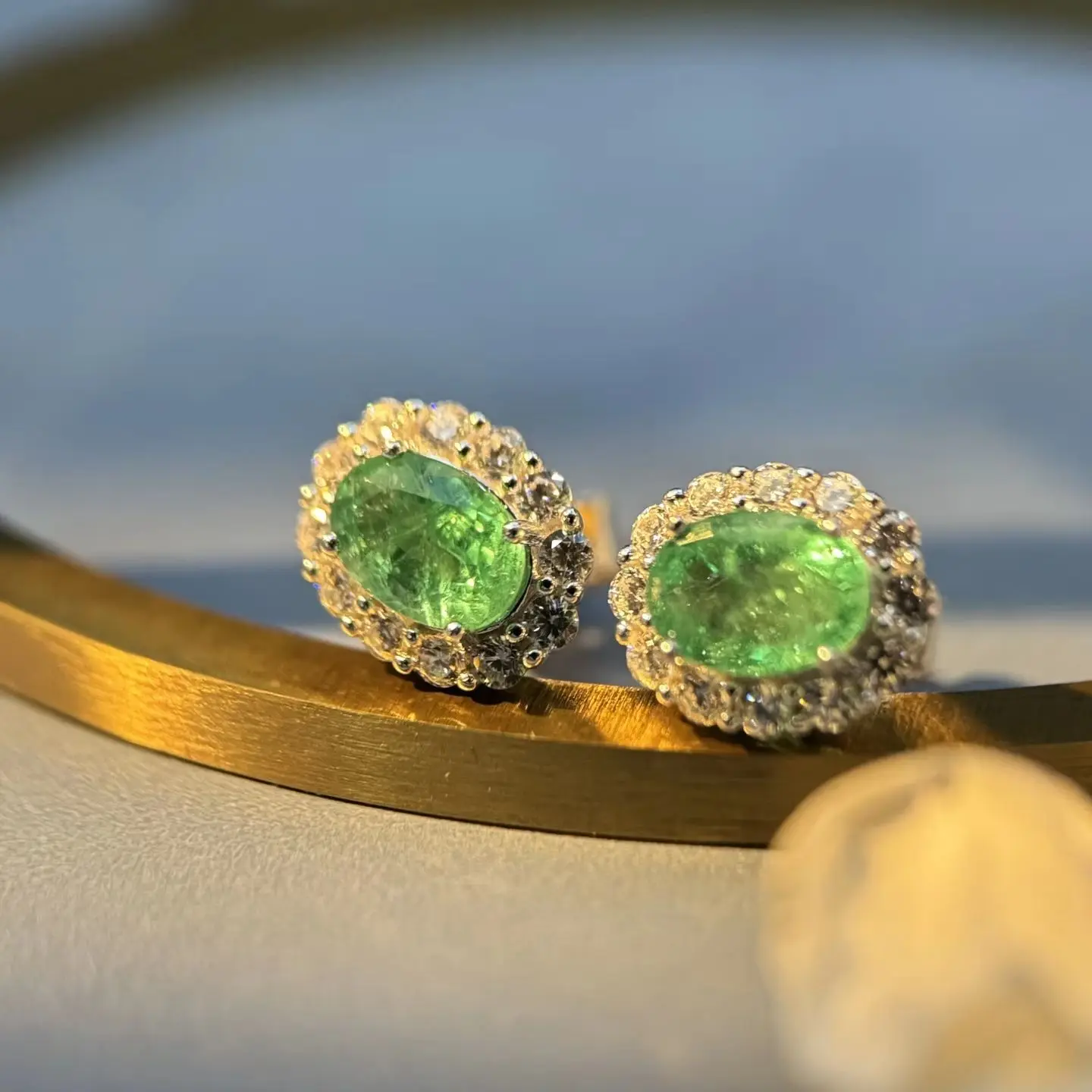 HT25 ювелирные изделия, однотонные серьги из стерлингового серебра 925 пробы с натуральным зеленым диопсидом, серьги 1,46 карата для женщин, изысканные подарки
HT25 ювелирные изделия, однотонные серьги из стерлингового серебра 925 пробы с натуральным зеленым диопсидом, серьги 1,46 карата для женщин, изысканные подарки