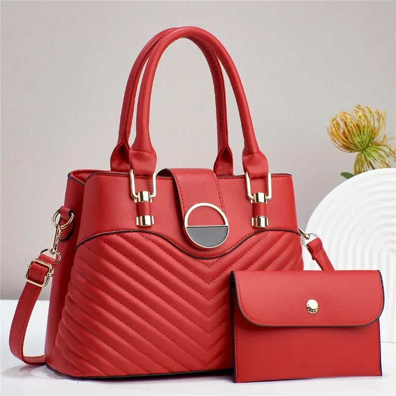 Luxury Brand Designer Women Handbag Large Capacity Casual Shoulder Bag Classic Retro Crossbody Bag Commuting Tote Bag Women
Luxury Brand Designer Women Handbag Large Capacity Casual Shoulder Bag Classic Retro Crossbody Bag Commuting Tote Bag Women