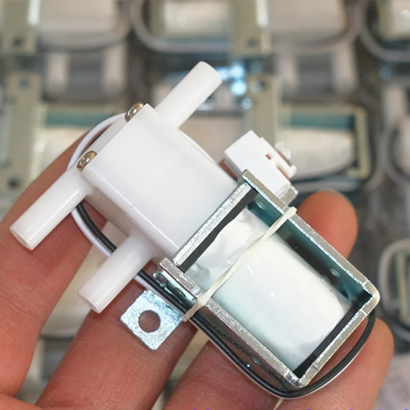 JSF2637 DC 12V 2-Position 3-Way Electric Solenoid Valve Water Valve Air Valve Normally Closed/ Normally Opened for Massager
JSF2637 DC 12V 2-Position 3-Way Electric Solenoid Valve Water Valve Air Valve Normally Closed/ Normally Opened for Massager