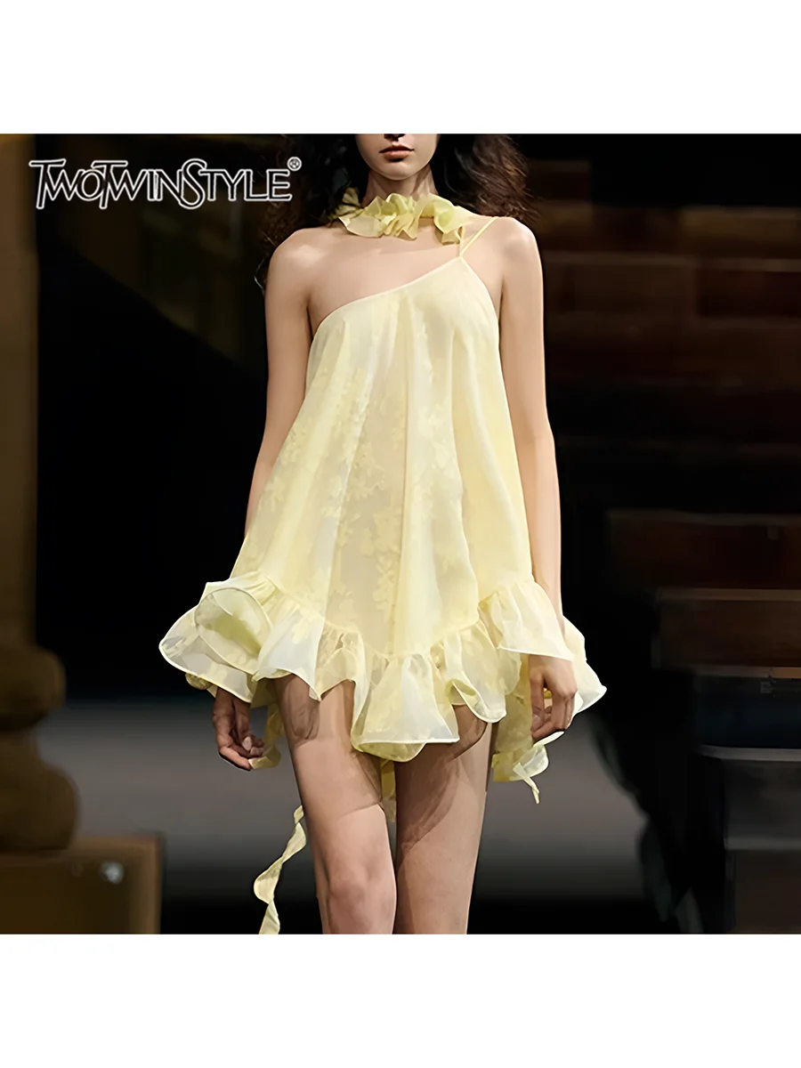 TWOTWINSTYLE Solid Loose Printing Elegant Dresses for Women Halter Sleeveless Patchwork Fungus Irregular Mini Dress Female New
TWOTWINSTYLE Solid Loose Printing Elegant Dresses for Women Halter Sleeveless Patchwork Fungus Irregular Mini Dress Female New