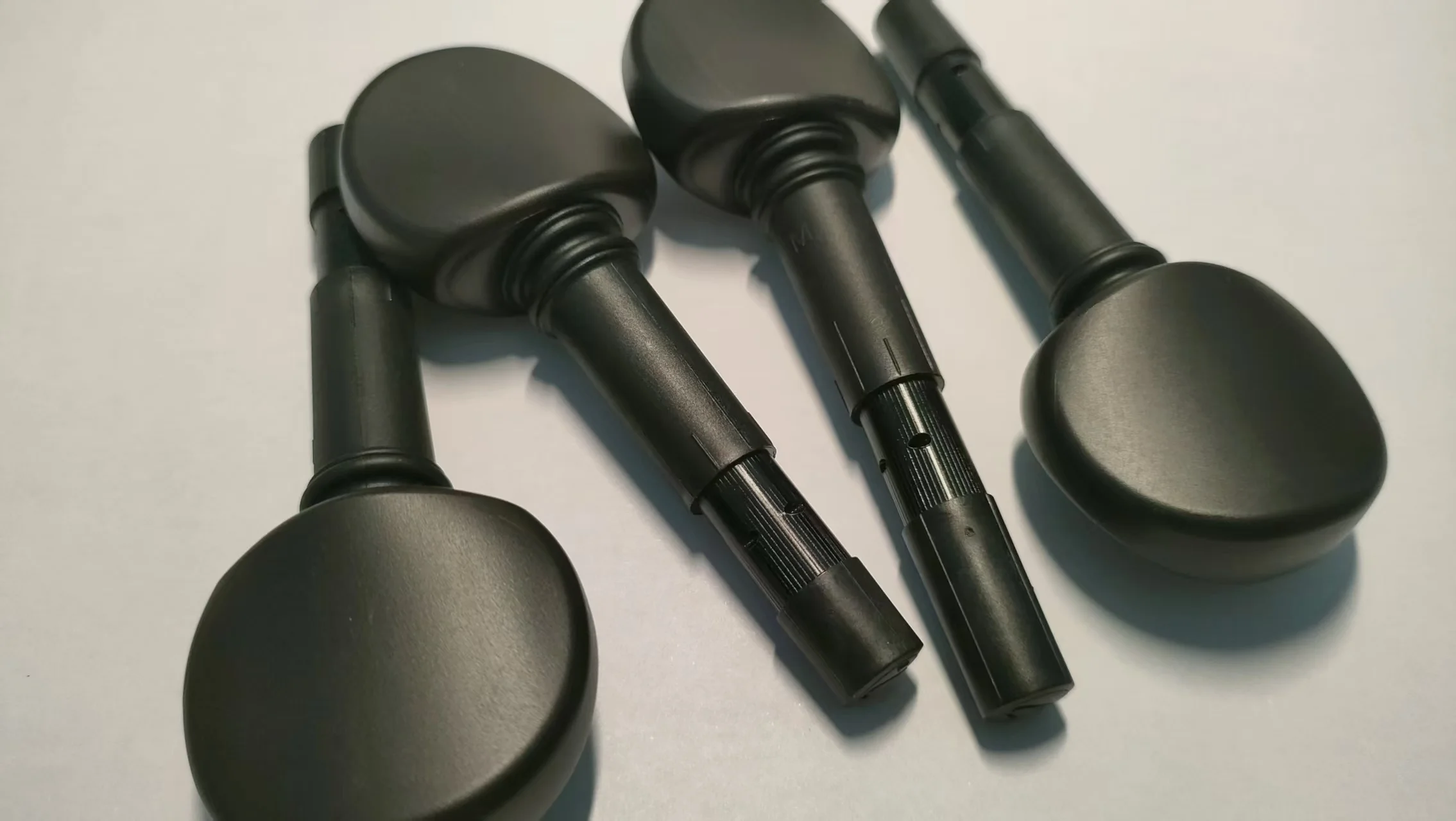 1 Set Mechanical Tuning pegs Cello Pegs Max Diameter 12.5mm
1 Set Mechanical Tuning pegs Cello Pegs Max Diameter 12.5mm