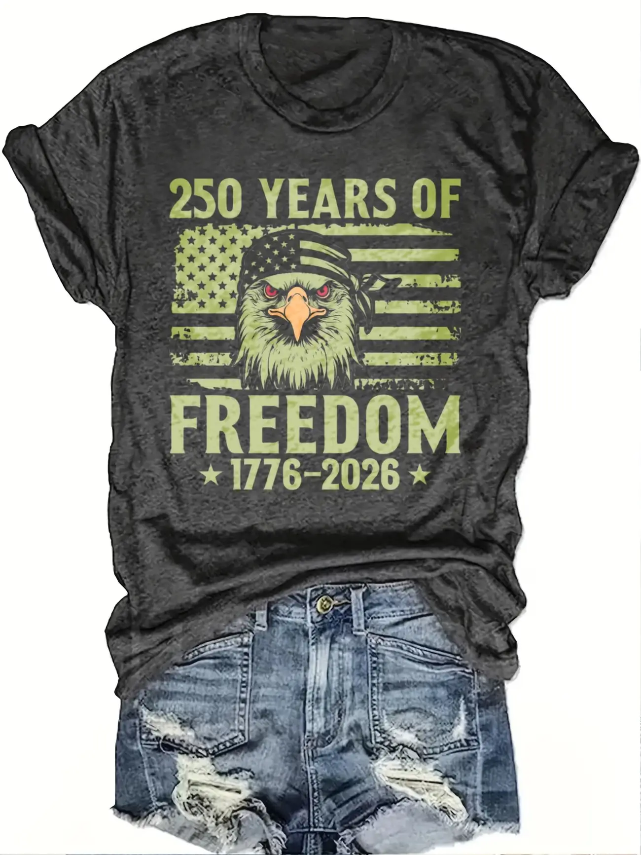Женская футболка больших размеров с коротким рукавом Eagle Flag Freedom 250 Years – незаменимая вещь для весенних и летних образов.
Женская футболка больших размеров с коротким рукавом Eagle Flag Freedom 250 Years – незаменимая вещь для весенних и летних образов.