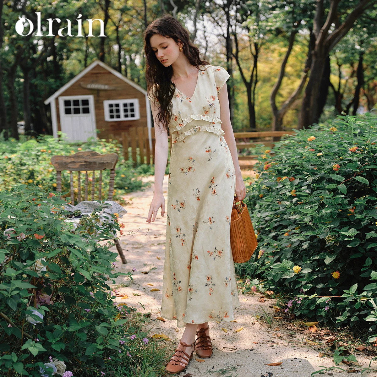 OLrain Dresses 2025 Summer Woman V-neck French Midi Floral Waist Elegant Women's Dress Frill Trims Woman Clothing O57XL99133
OLrain Dresses 2025 Summer Woman V-neck French Midi Floral Waist Elegant Women's Dress Frill Trims Woman Clothing O57XL99133