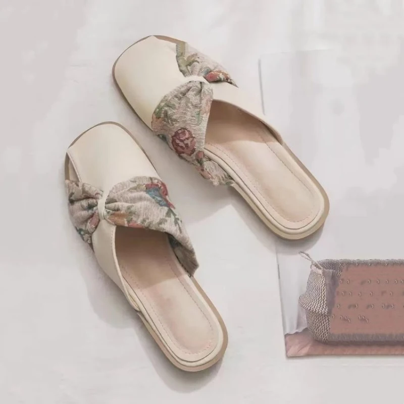 2026 New Arrival Women's Square Toe Slide Sandals, Cute Floral Bow Decor Comfort Flats, Casual Daily Wear Shoes for Women
2026 New Arrival Women's Square Toe Slide Sandals, Cute Floral Bow Decor Comfort Flats, Casual Daily Wear Shoes for Women