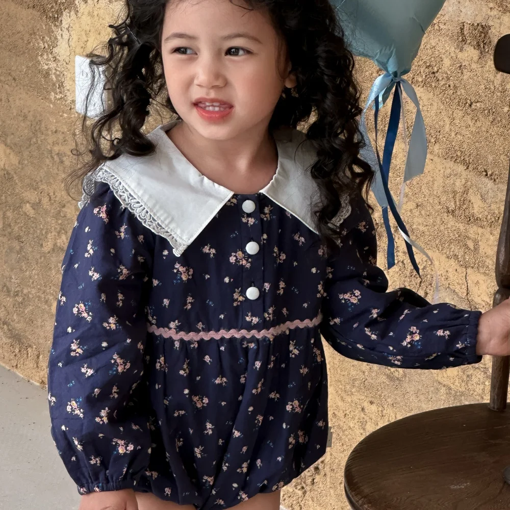 SeasonSea винтажный комбинезон с цветочным принтом для маленьких девочек, комбинезон с длинными рукавами и воротником «Питер Пэн», осенняя хлопковая одежда для малышей
SeasonSea винтажный комбинезон с цветочным принтом для маленьких девочек, комбинезон с длинными рукавами и воротником «Питер Пэн», осенняя хлопковая одежда для малышей