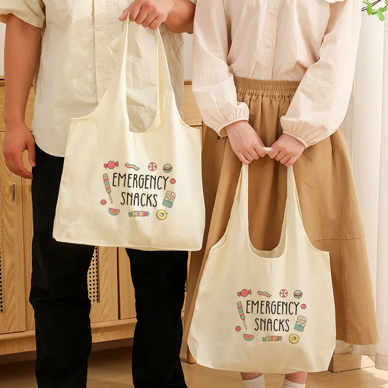 Snack Emergency Funny Handbag Environmentally Friendly Reusable Large-capacity Single-shoulder Bag Gifts for Snack Lovers Women
Snack Emergency Funny Handbag Environmentally Friendly Reusable Large-capacity Single-shoulder Bag Gifts for Snack Lovers Women