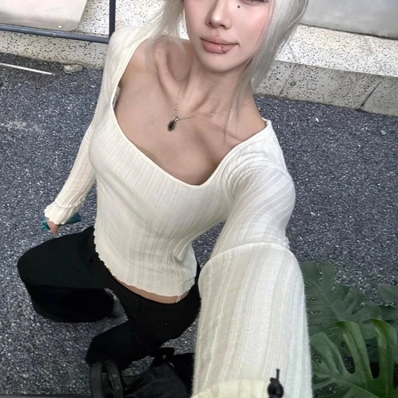 Deeptown Vintage Basic Solid Color Women Knitted Crop T Shirts Sexy Long Sleeve Square Collar Korean Fashion Slim Tees Casual
Deeptown Vintage Basic Solid Color Women Knitted Crop T Shirts Sexy Long Sleeve Square Collar Korean Fashion Slim Tees Casual