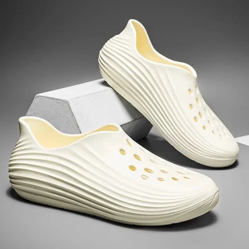Thick Bottom Beach Footwear Anti-Slip Summer Hole Shoe EVA Material Casual Footwea Men's Sporty Slip-On Shoes Breathable Sandals
Thick Bottom Beach Footwear Anti-Slip Summer Hole Shoe EVA Material Casual Footwea Men's Sporty Slip-On Shoes Breathable Sandals