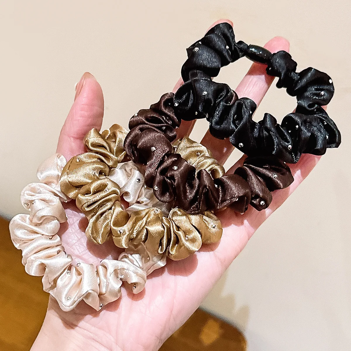 4Pcs Elegant Ponytail Holder Rubber Band Elastic Hairband Hair Accessories Silk Satin Scrunchies Women Solid Color Hair Rope
4Pcs Elegant Ponytail Holder Rubber Band Elastic Hairband Hair Accessories Silk Satin Scrunchies Women Solid Color Hair Rope