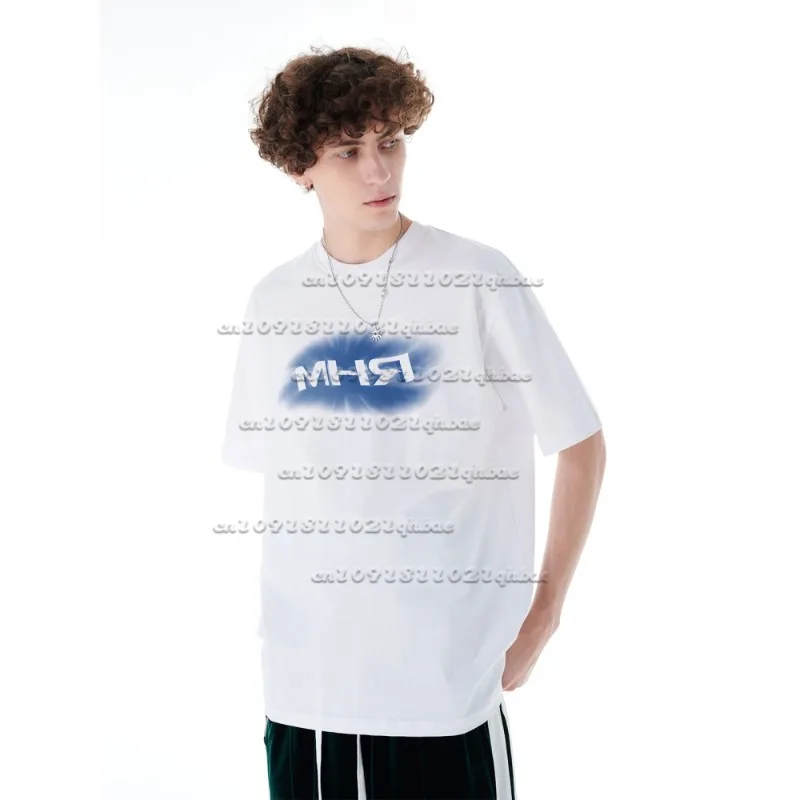 Новый психоделический градиент с 3D-принтом букв и короткими рукавами, летний ретро универсальный дышащий быстросохнущий тренд
Новый психоделический градиент с 3D-принтом букв и короткими рукавами, летний ретро универсальный дышащий быстросохнущий тренд