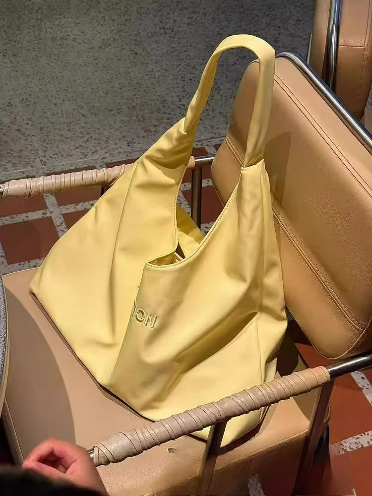 Miyagawa Yellow Letter Nylon Canvas Bags Women's 2025 New Large Capacity Single Shoulder Tote Commuting Shopping Bag
Miyagawa Yellow Letter Nylon Canvas Bags Women's 2025 New Large Capacity Single Shoulder Tote Commuting Shopping Bag