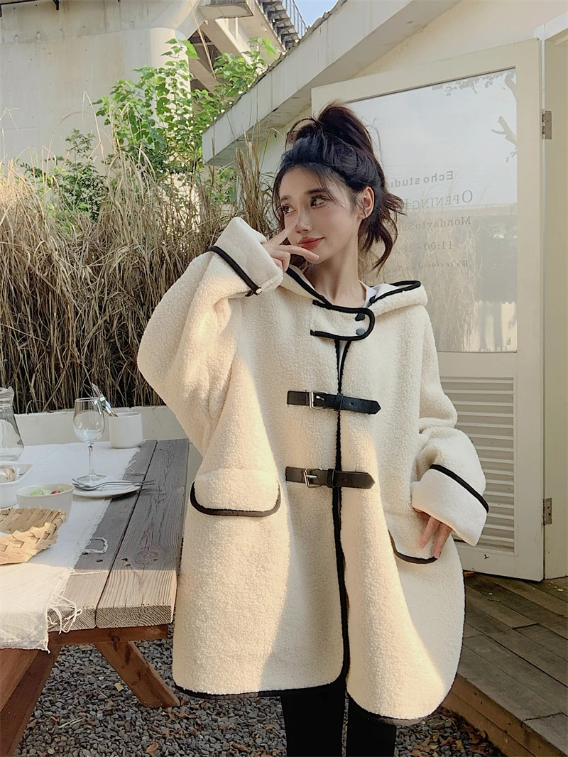 MiiiiX Casual Style Berber Fleece Coat Women's Hooded Jacket 2024 Autumn Clothes Fashion Thicken Loose Contrast Outerwears Top
MiiiiX Casual Style Berber Fleece Coat Women's Hooded Jacket 2024 Autumn Clothes Fashion Thicken Loose Contrast Outerwears Top