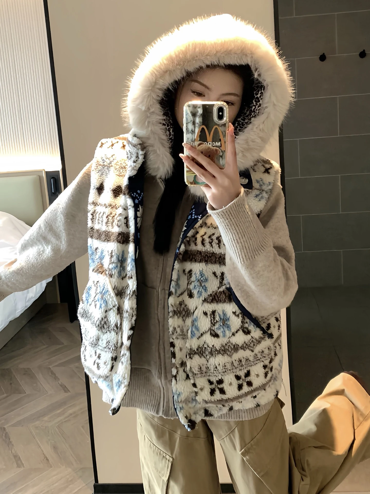 Корейский двусторонний хлопковый жилет Thiened для мужчин и женщин, осенне-зимняя теплая верхняя одежда на подкладке
Корейский двусторонний хлопковый жилет Thiened для мужчин и женщин, осенне-зимняя теплая верхняя одежда на подкладке