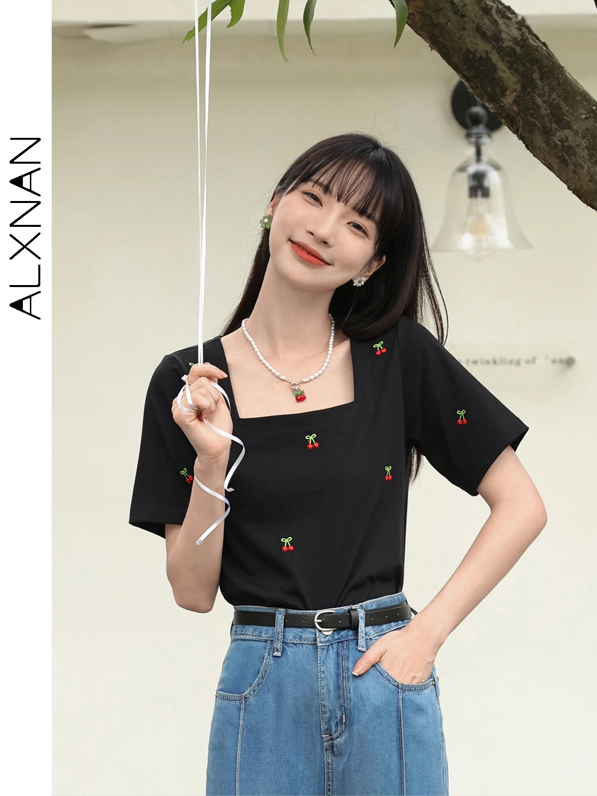 ALXNAN Women Short Sleeve T-shirt Female 2024 Casual Summer Tops Sweet Cherry Embroidery Square Collar Tee Girl Clothes LXN25857
ALXNAN Women Short Sleeve T-shirt Female 2024 Casual Summer Tops Sweet Cherry Embroidery Square Collar Tee Girl Clothes LXN25857