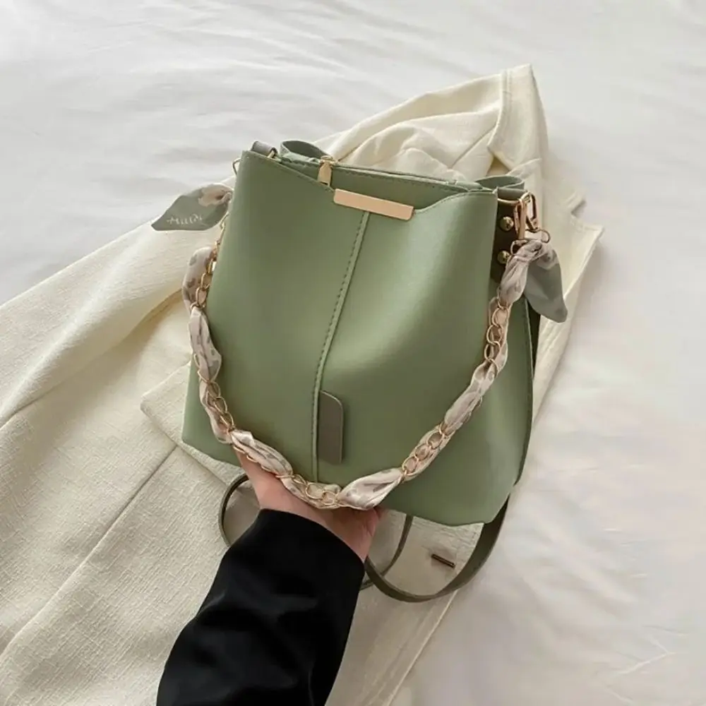 1Pcs PU Leather Bucket Bag Gold Chain Silk Scarf Decor Versatile Crossbody Bag Work Fashion Casual Style Large Capacity 11 Sde9cd8d078504a51934ec31f38e37534S