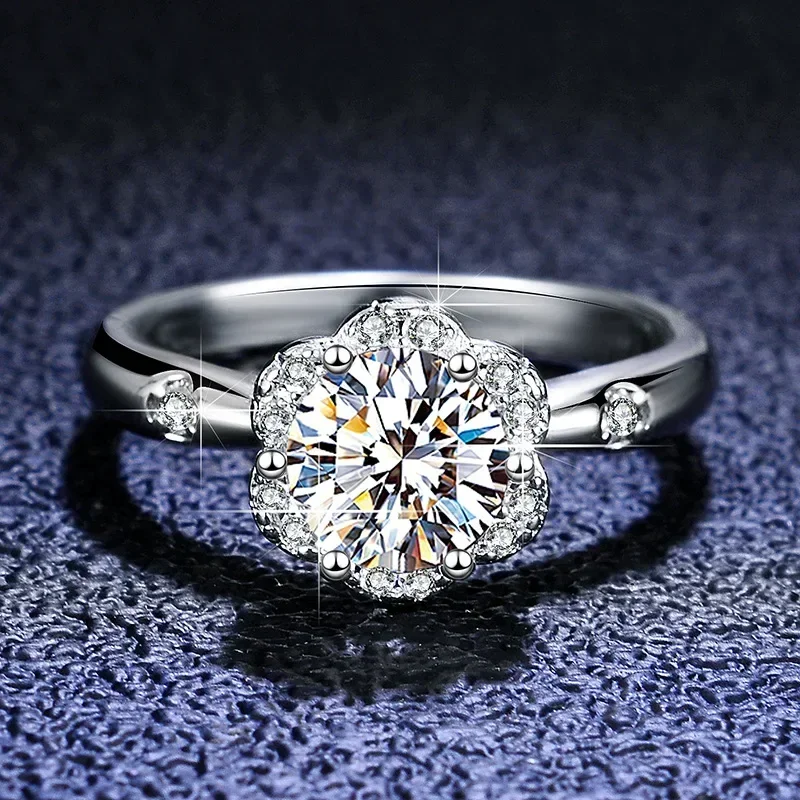 Luxury PT950 Platinum Ring Round VVS1 D Color 1 Carat Moissanite Diamond Wedding Band Rings for Women Fine Jewelry MPR003
Luxury PT950 Platinum Ring Round VVS1 D Color 1 Carat Moissanite Diamond Wedding Band Rings for Women Fine Jewelry MPR003