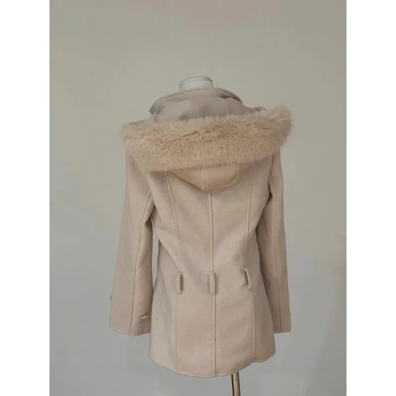 Japanese Style Horn Button Woolen Design Hooded Overcoat Winter Sweet Girls Versatile Long Sleeve Slim Fit Short Coat
Japanese Style Horn Button Woolen Design Hooded Overcoat Winter Sweet Girls Versatile Long Sleeve Slim Fit Short Coat