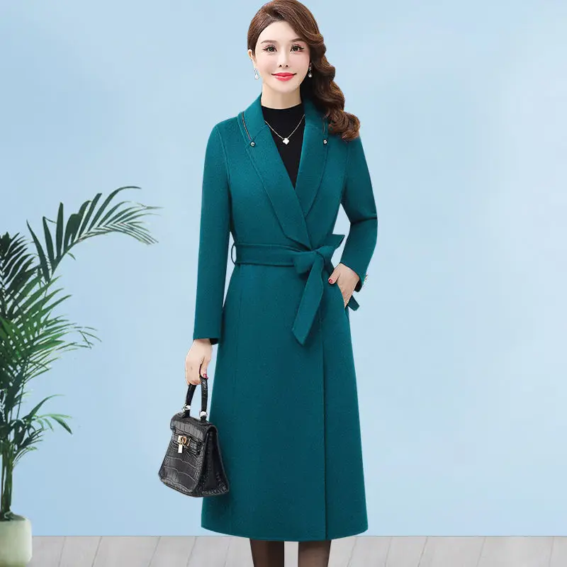 Winter New Women High-End Cashmere Coat Female Temperament Slim Long Below The Knee Woolen Coat Casual Large Size Mom Outwear
Winter New Women High-End Cashmere Coat Female Temperament Slim Long Below The Knee Woolen Coat Casual Large Size Mom Outwear