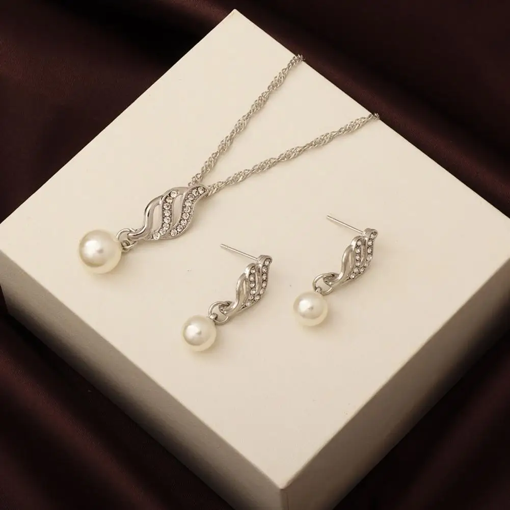 Necklace Drop Earrings Set Elegant Imitation Pearl Rhinestone Jewelry Set for Women Necklace Earrings Set with for Special
Necklace Drop Earrings Set Elegant Imitation Pearl Rhinestone Jewelry Set for Women Necklace Earrings Set with for Special