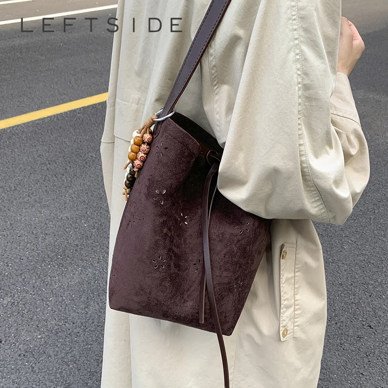 LEFTSIDE Women Small PU Leather Crossbody Bag 2025 Winter Trend Vintage New Shoulder Bag Luxury Designer Handbags and Purses
LEFTSIDE Women Small PU Leather Crossbody Bag 2025 Winter Trend Vintage New Shoulder Bag Luxury Designer Handbags and Purses