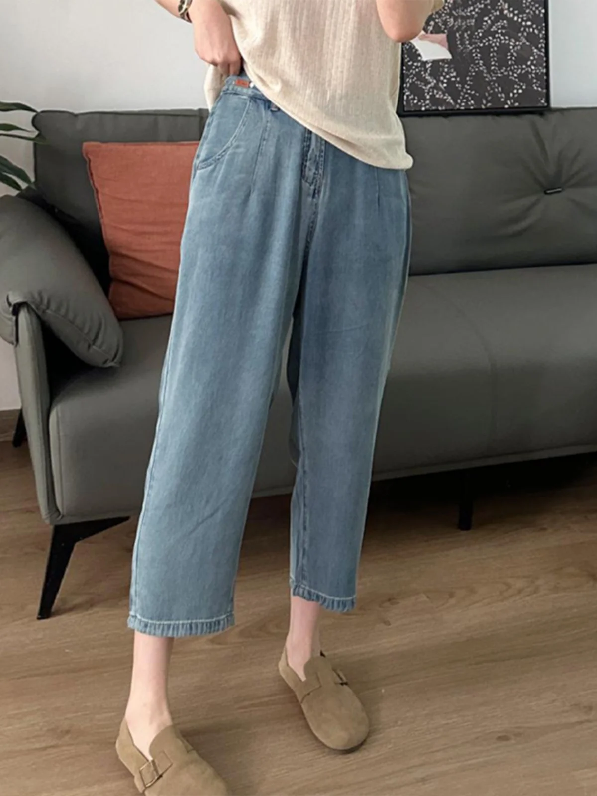 Summer New plus Size Women's Wide Leg Pants Harlan Loose Thin Denim Ice Silk Casual High Waist Eighteen Shorts
Summer New plus Size Women's Wide Leg Pants Harlan Loose Thin Denim Ice Silk Casual High Waist Eighteen Shorts