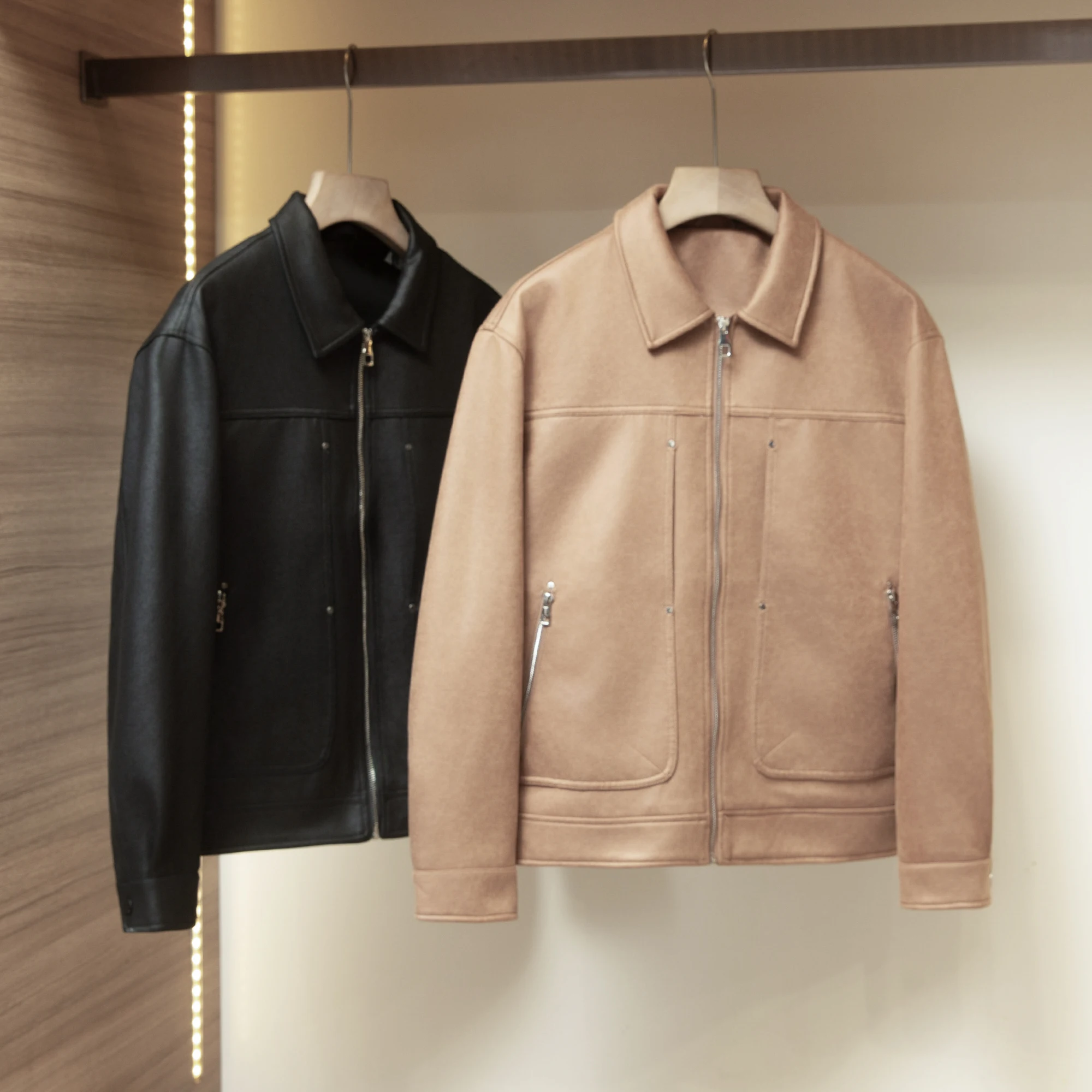 Men's Casual Loose Suede Jaet Autumn Windproof Warm Workwear Biker Collar Coat Breathable Polyester Fiber Long Sve
Men's Casual Loose Suede Jaet Autumn Windproof Warm Workwear Biker Collar Coat Breathable Polyester Fiber Long Sve