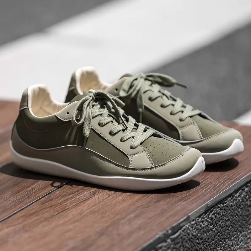 Men Wide Toe Low Top Casual Sneakers Soft Leather Non Slip Gum Rubber Sole Walking Shoes Versatile Daily Office Campus Footwear
Men Wide Toe Low Top Casual Sneakers Soft Leather Non Slip Gum Rubber Sole Walking Shoes Versatile Daily Office Campus Footwear