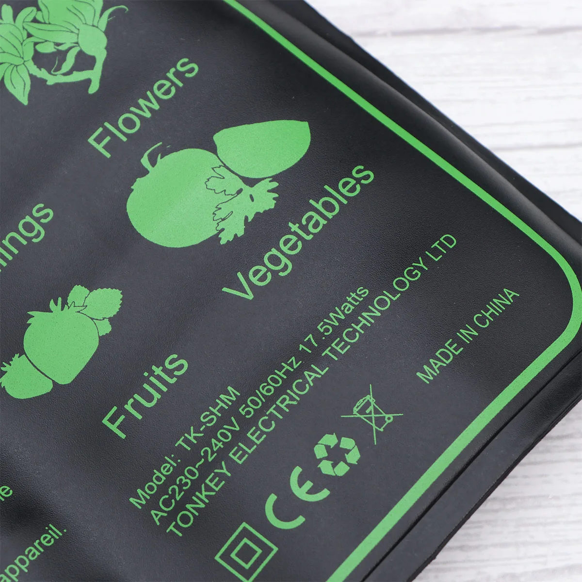 Heating Mat 230V Black Waterproof Silicone Pad For Greenhouse Hydroponic Seedling Warm Bed Durable Pvc Covered Heat Mat 
Heating Mat 230V Black Waterproof Silicone Pad For Greenhouse Hydroponic Seedling Warm Bed Durable Pvc Covered Heat Mat