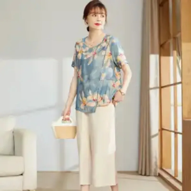 Elderly Women Summer Floral Print Linen Two Piece Set Loose Hide Belly Blouse Cropped Casual Pants
Elderly Women Summer Floral Print Linen Two Piece Set Loose Hide Belly Blouse Cropped Casual Pants