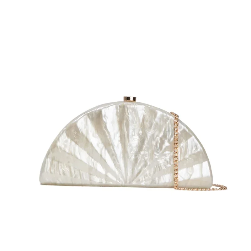 Fan Shell Clutch Bag Acrylic Egg Clutch Bag Women Wedding Evening Party Cute Ivory Pearl Color Purse Handbag Summer New 2024
Fan Shell Clutch Bag Acrylic Egg Clutch Bag Women Wedding Evening Party Cute Ivory Pearl Color Purse Handbag Summer New 2024