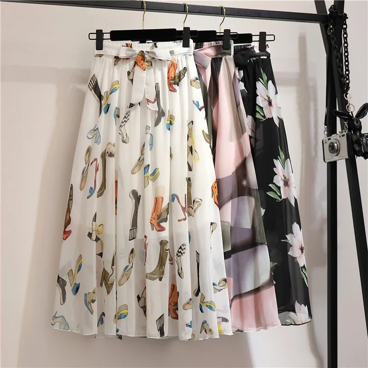 Spring and summer new bohemian chiffon skirt medium and long high-waisted floral pendulum skirt beach skirt
Spring and summer new bohemian chiffon skirt medium and long high-waisted floral pendulum skirt beach skirt