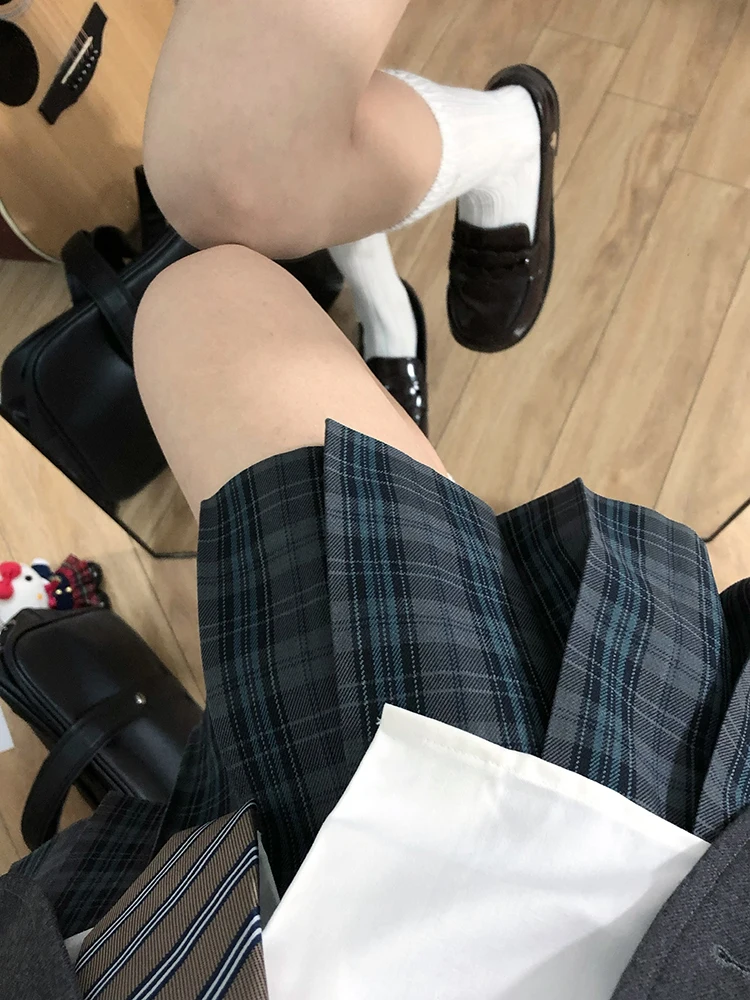 Original Design JK Uniform Skirt Spring Pleated Slim Fit Women's School Style Tokyo Chronicle JK Half Skirt City Commute Casual
Original Design JK Uniform Skirt Spring Pleated Slim Fit Women's School Style Tokyo Chronicle JK Half Skirt City Commute Casual