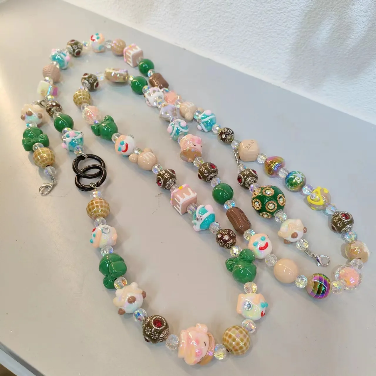 Colorful Style Hand-Painted Beaded Phone Charm, Fashion Accessory Anti-Lost Long Chain for Key and Bag
Colorful Style Hand-Painted Beaded Phone Charm, Fashion Accessory Anti-Lost Long Chain for Key and Bag