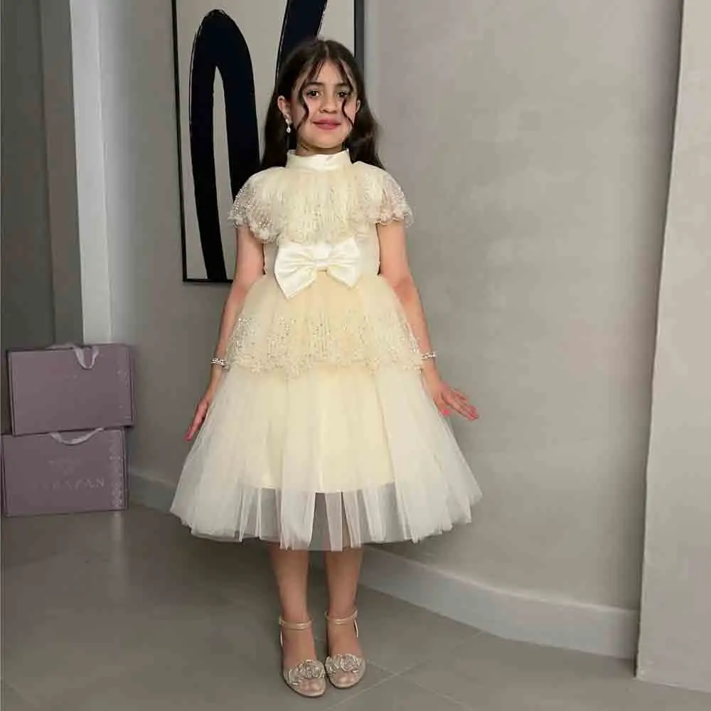 Customized Beaded Ball Gown Flower Girls Dress Capelet and Bow Detail Child Birthday Party Gown Tulle Midi Kids Prom Dresses
Customized Beaded Ball Gown Flower Girls Dress Capelet and Bow Detail Child Birthday Party Gown Tulle Midi Kids Prom Dresses