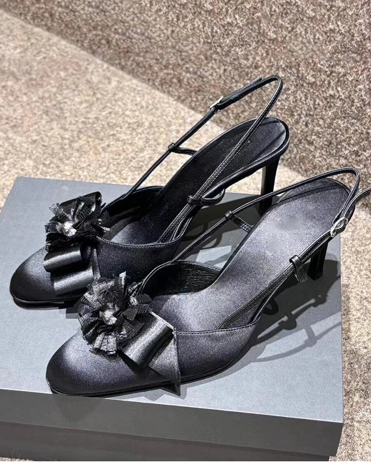 Black Satin Flower Sandals Round Toe Bow Decor Fashion Women Stiletto Heels Shallow Summer Party Dress Shoes Elegant Back Straps
Black Satin Flower Sandals Round Toe Bow Decor Fashion Women Stiletto Heels Shallow Summer Party Dress Shoes Elegant Back Straps