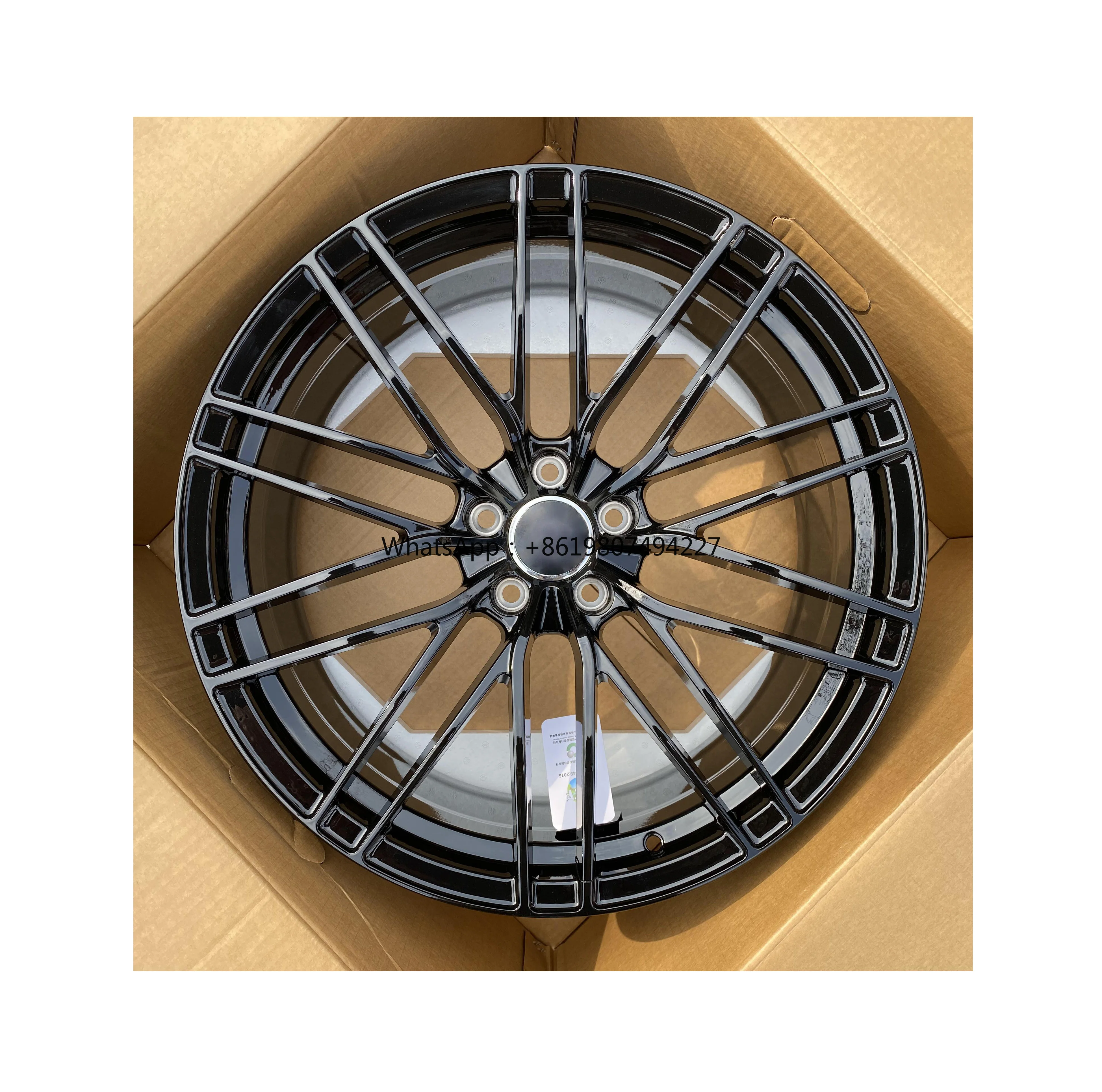 Aluminium Alloy Forged Wheels Black Color in Stock 8JX18 5*112 for A3 A4 Q3 S3
Aluminium Alloy Forged Wheels Black Color in Stock 8JX18 5*112 for A3 A4 Q3 S3