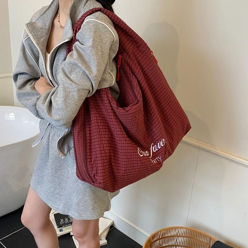 Trend Japanese Plaid Shoulder Bag Letter Versatile Overlarge Tote Bag Casual Large Capacity Women's Handbag Ladies
Trend Japanese Plaid Shoulder Bag Letter Versatile Overlarge Tote Bag Casual Large Capacity Women's Handbag Ladies