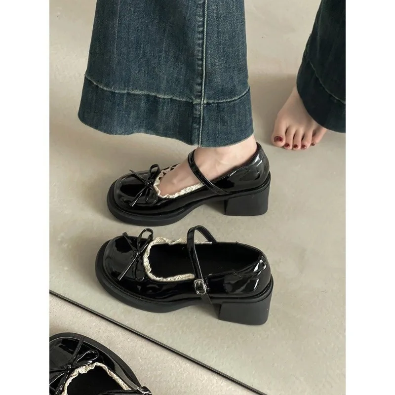 Summer new french silver mary janes with bow detail - women's low-cut mary janes perfect for skirts
Summer new french silver mary janes with bow detail - women's low-cut mary janes perfect for skirts