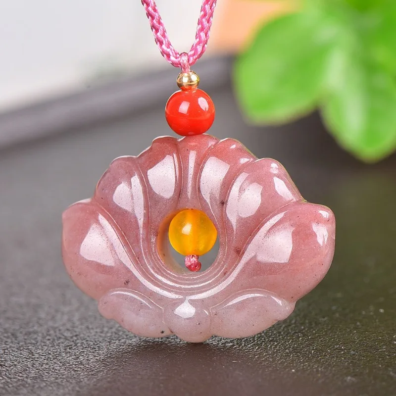 Natural Gold Silk Jade Long Lotus Pendant Men's and Women's Simple Fashion Accessories
Natural Gold Silk Jade Long Lotus Pendant Men's and Women's Simple Fashion Accessories