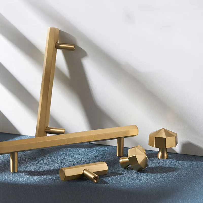 Современные простые шестигранные латунные ручки для шкафа, шестикрылые мебельные ручки, длинные ручки для шкафа
Современные простые шестигранные латунные ручки для шкафа, шестикрылые мебельные ручки, длинные ручки для шкафа