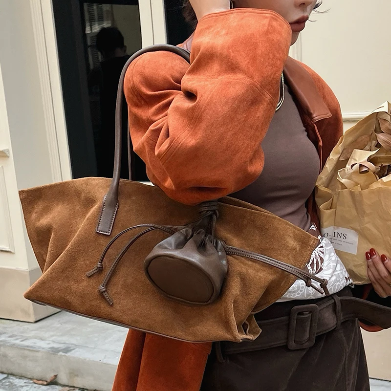 Luxury Brand Design Suede Leather Tote Bag Women 2026 Casual Cowhide Large Capacity Shoulder Bags Women Handbags
Luxury Brand Design Suede Leather Tote Bag Women 2026 Casual Cowhide Large Capacity Shoulder Bags Women Handbags