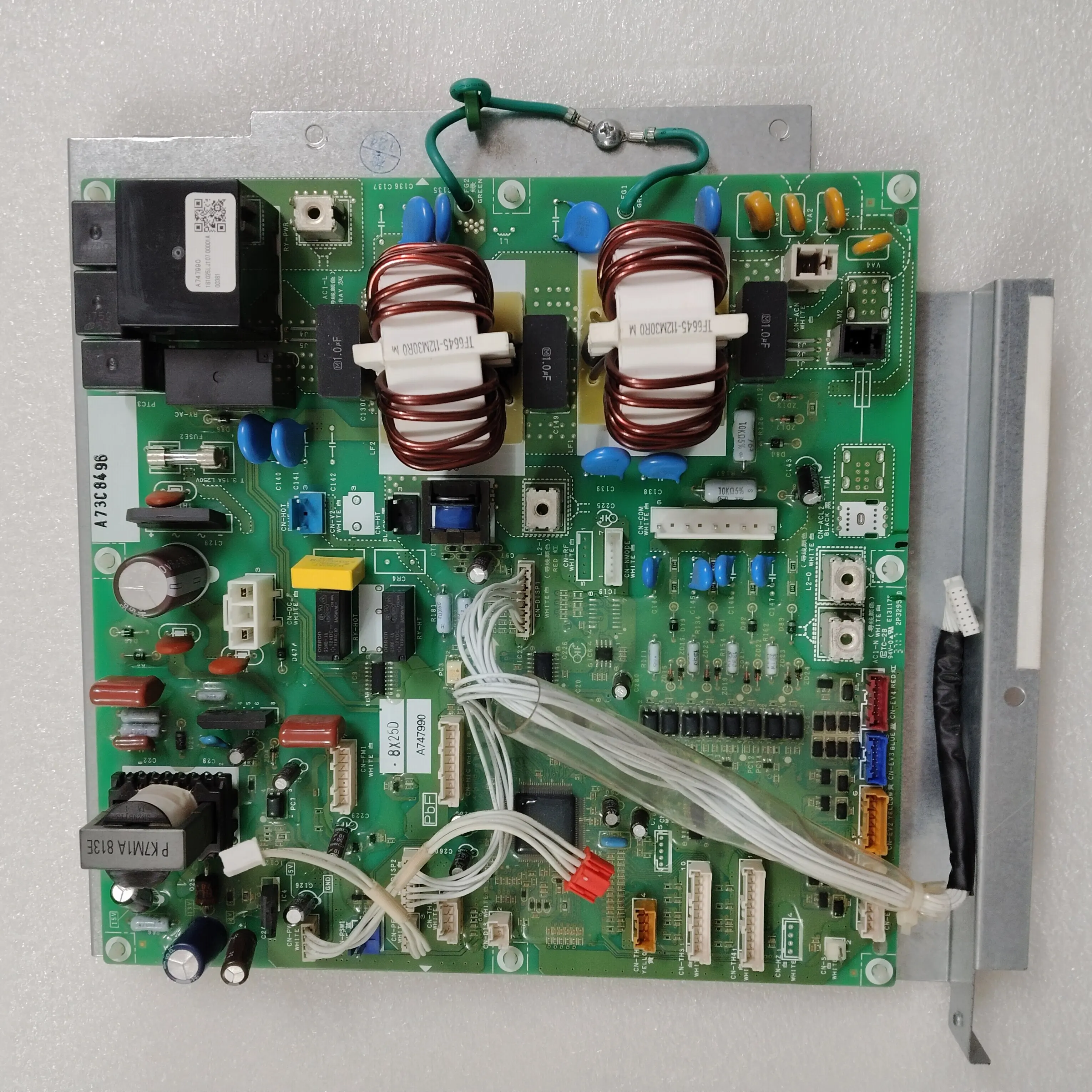 New Suitable for Panasonic Central air Conditioning Outdoor Unit Motherboard A747990 A73C8495 A73C8496
New Suitable for Panasonic Central air Conditioning Outdoor Unit Motherboard A747990 A73C8495 A73C8496