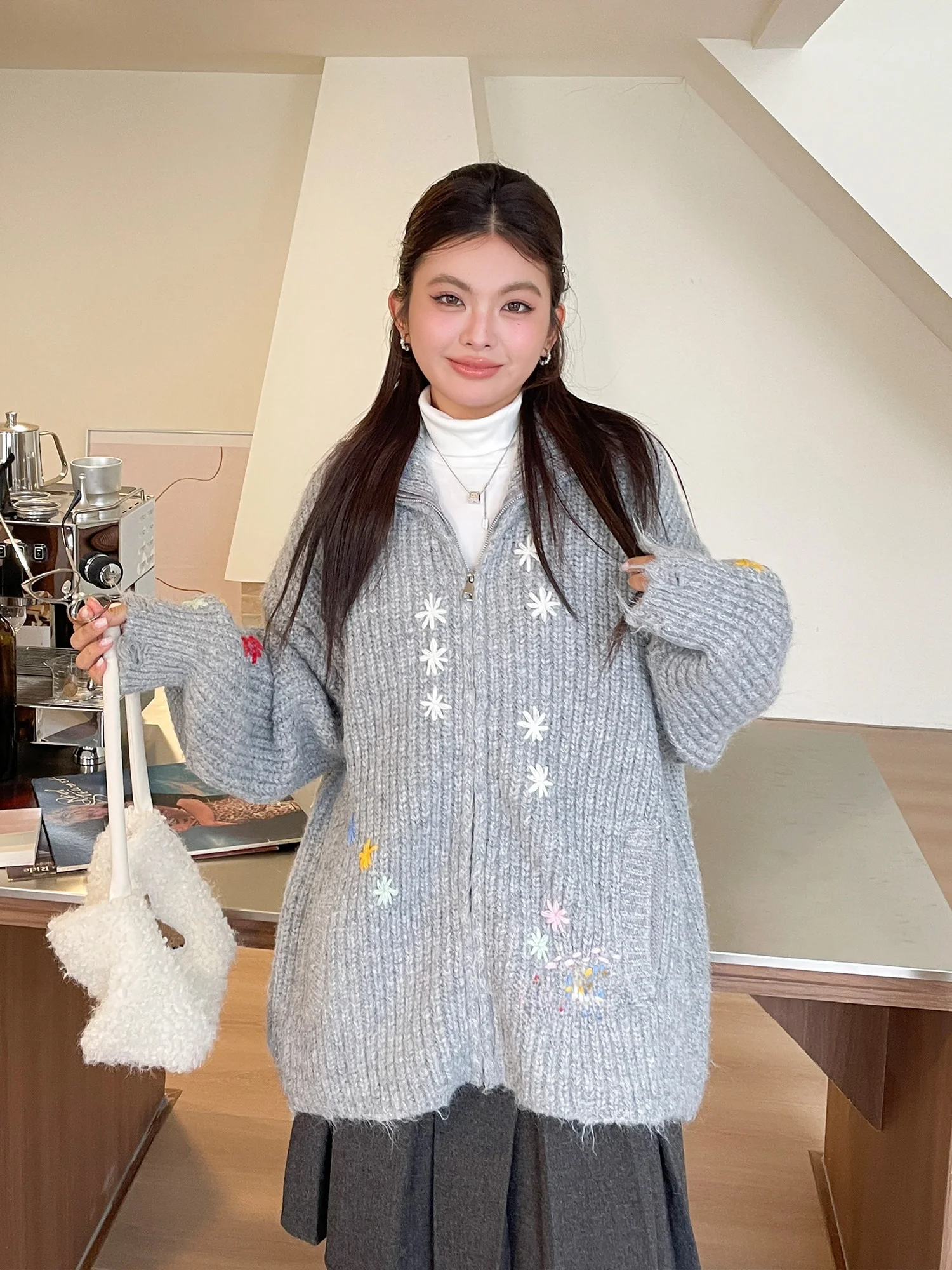 plus Size Autumn Winter Knitted Sweater Coat Women's Loose Sle Long Sve Mid-Length Cardigan Floral Patterned Lazy Chic
plus Size Autumn Winter Knitted Sweater Coat Women's Loose Sle Long Sve Mid-Length Cardigan Floral Patterned Lazy Chic