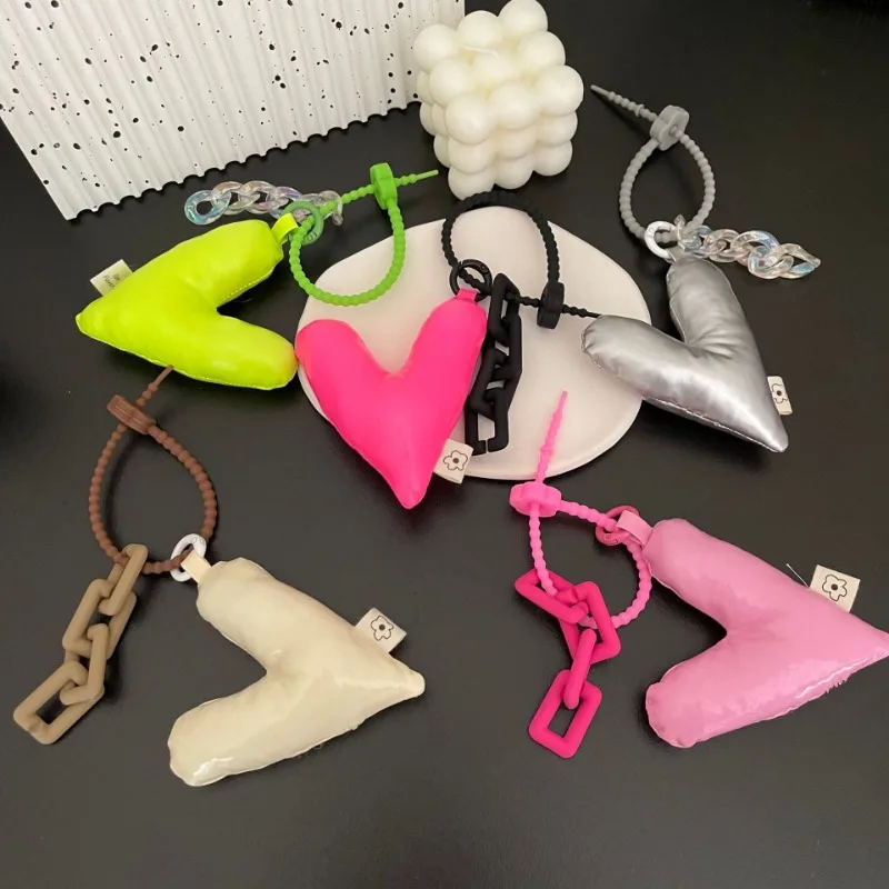 Minimally Original Heart-shaped Pendant for Female Niche Design Backpack Hanging Accessories Bag Accessories Keychain
Minimally Original Heart-shaped Pendant for Female Niche Design Backpack Hanging Accessories Bag Accessories Keychain