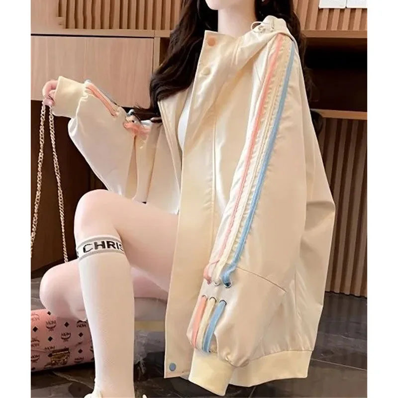 Women Sweet Fashion Lapel Colorful Buckle Jacket Autumn Lady Floral Print Cowboy Patchwork Outwear 2025 Femme Long Sleeves Coat
Women Sweet Fashion Lapel Colorful Buckle Jacket Autumn Lady Floral Print Cowboy Patchwork Outwear 2025 Femme Long Sleeves Coat