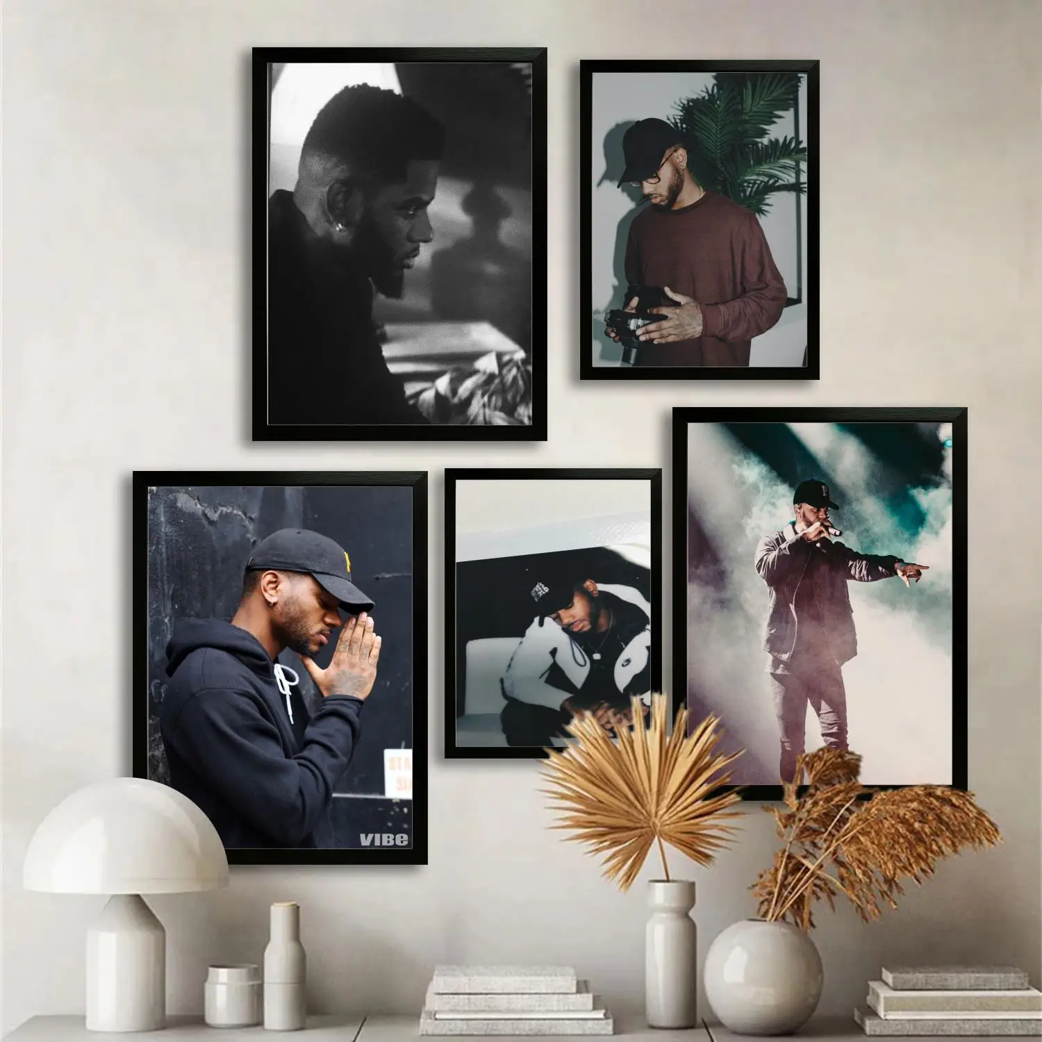 Bryson Tiller Холст Художественный постер и настенная картина с принтом, современные семейные постеры для декора спальни, декоративная живопись
Bryson Tiller Холст Художественный постер и настенная картина с принтом, современные семейные постеры для декора спальни, декоративная живопись