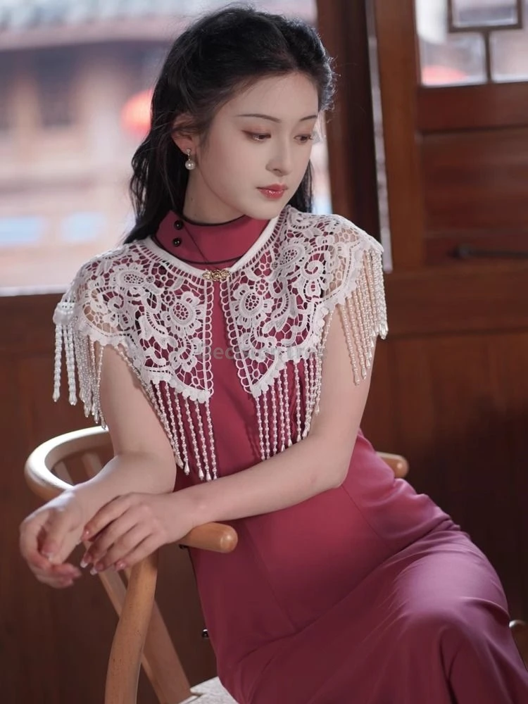 2025 классическая универсальная qipao с жемчужной кисточкой и облаком на плечо, новый китайский стиль, улучшенная винтажная кружевная шаль, великолепная элегантная шаль
2025 классическая универсальная qipao с жемчужной кисточкой и облаком на плечо, новый китайский стиль, улучшенная винтажная кружевная шаль, великолепная элегантная шаль