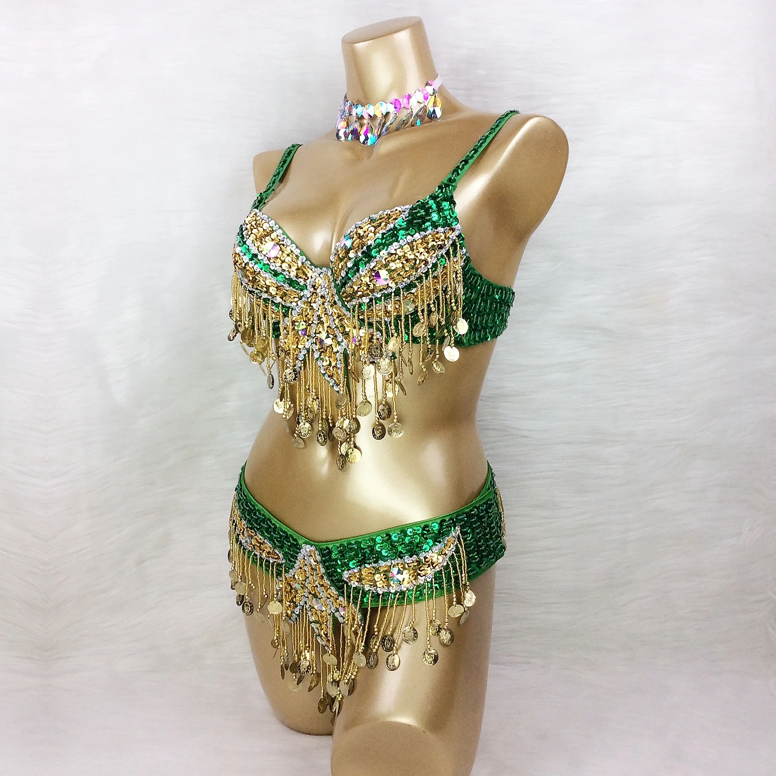 New catwalk show beaded sequin belly dance performance suit, Indian dance adult bar performance suit set
New catwalk show beaded sequin belly dance performance suit, Indian dance adult bar performance suit set