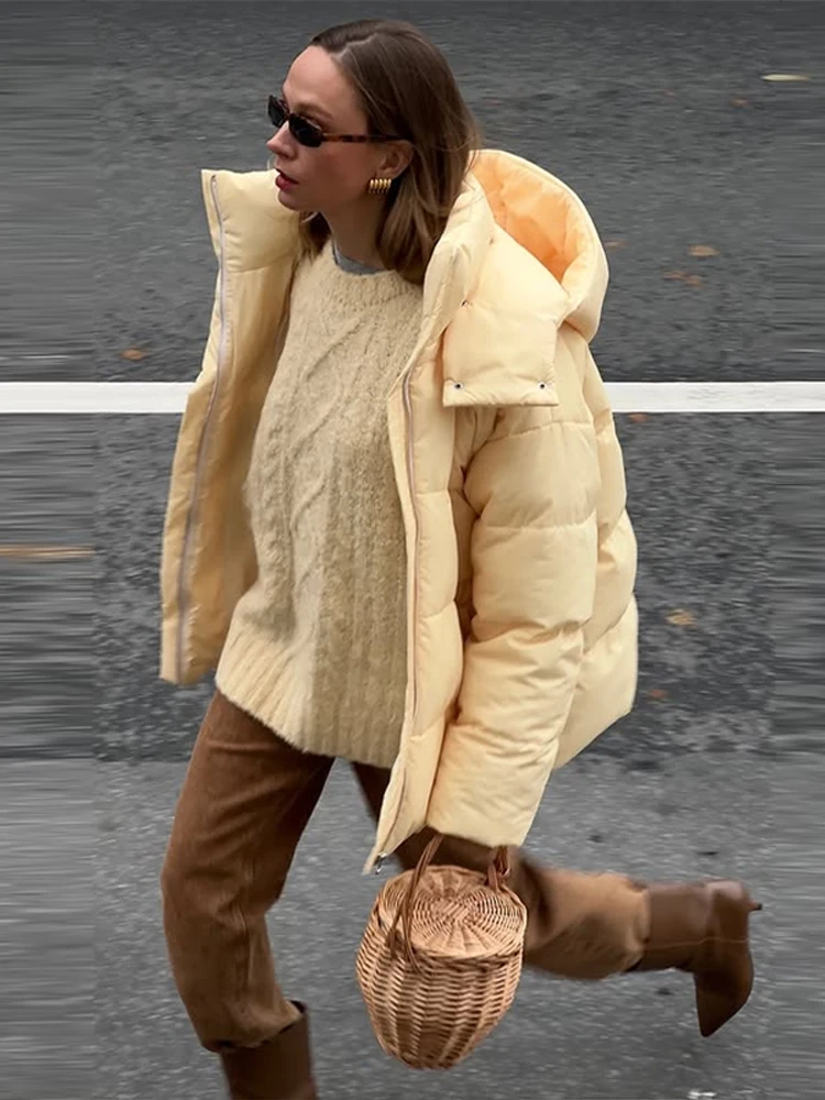 Женская зимняя куртка с капюшоном и принтом, новая верхняя одежда, тепе хлопковое пальто большого размера с красочным рисунком, женская одежда, верхняя одежда
Женская зимняя куртка с капюшоном и принтом, новая верхняя одежда, тепе хлопковое пальто большого размера с красочным рисунком, женская одежда, верхняя одежда